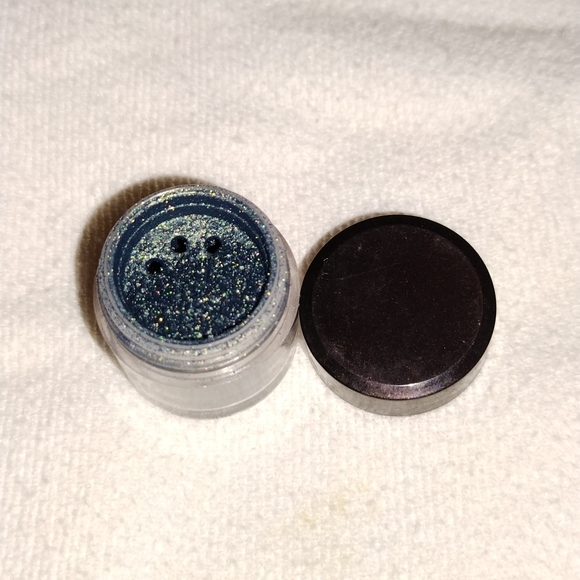 💚3 for $30💚Loose Eyeshadow Bundle - Picture 6 of 8